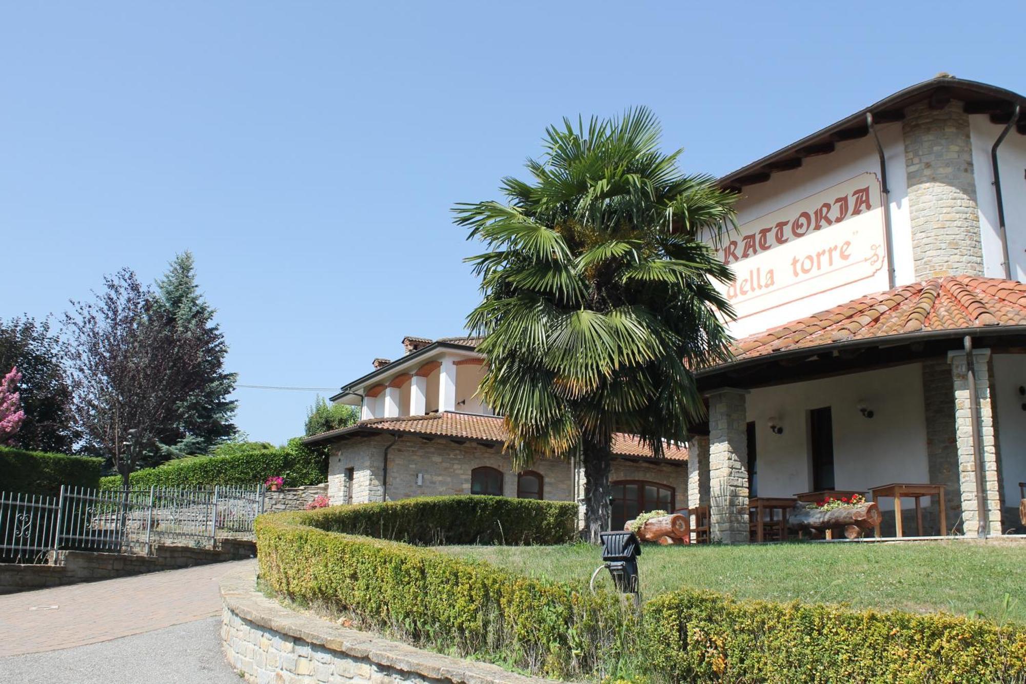 Villa Carla Castino Exterior foto